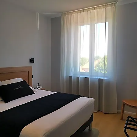 布兰查德城堡酒店 Chazelles-sur-Lyon