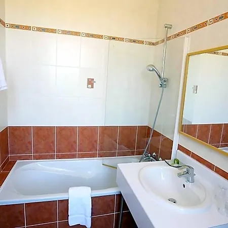 Otel Chateau Blanchard 3*