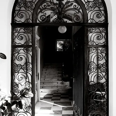 Chateau Blanchard Chazelles-sur-Lyon